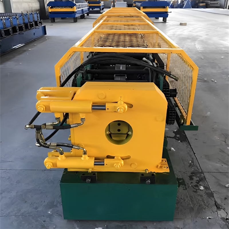 Cutting unit on a metal forming line