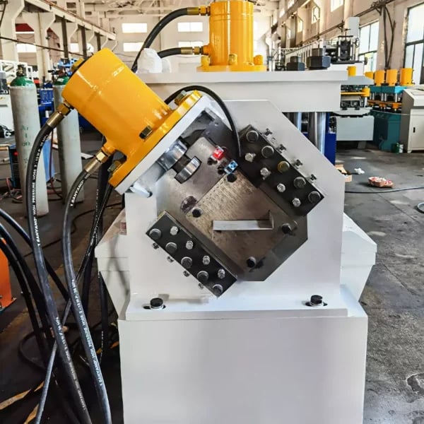 Máquina Perfiladora de Purlín C Auto Cambiable