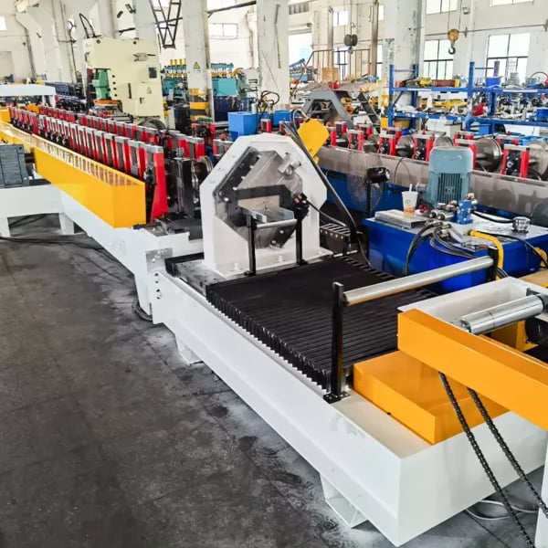 Máquina perfiladora de acero