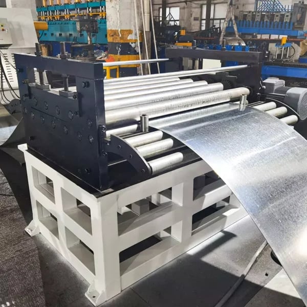 Máquina perfiladora de bandeja portacables